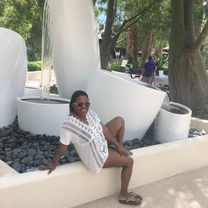 Meet your Posher, Janika